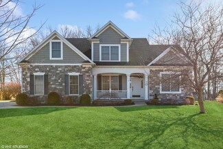 1854 Carlisle Dr, Saint Joseph, MI 49085