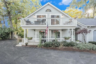 17512 N Fruitport Rd, Spring Lake, MI 49456