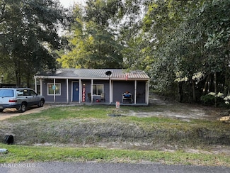 113 8th St, Long Beach, MS 39560