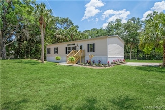 5750 SE 194th St, Inglis, FL 34449