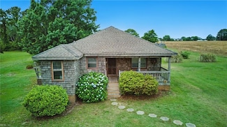 512 S End Rd, Knotts Island, NC 27950