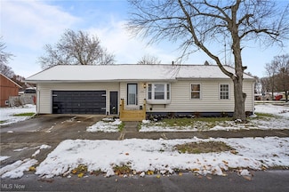 2748 Clearwater St NW, Warren, OH 44485