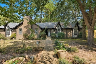 2521 Grapevine Dr, Little Rock, AR 72210