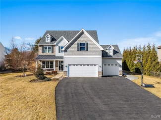 3895 White Barn Ln, Palmer Township, PA 18045