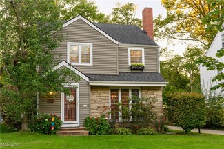 1636 Oakmount Rd, Cleveland, OH 44121