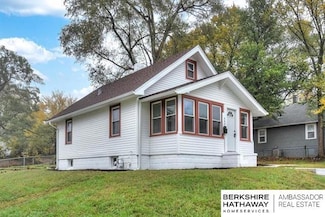 3436 Decatur St, Omaha, NE 68111