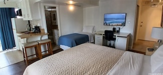 2463 Kuhio Ave Unit 1009, Honolulu, HI 96815