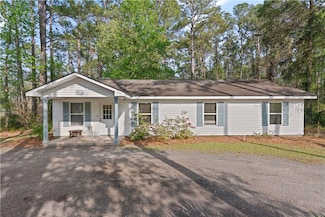 1202 Market St, Darien, GA 31305