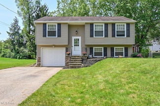2610 Norton Rd, Stow, OH 44224
