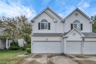 9797 Sugarbush Cir, Olmsted Falls, OH 44138