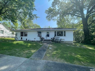 115 S Forest Ave, Carbondale, IL 62901