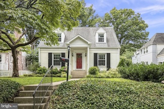 894 N Kentucky St, Arlington, VA 22205