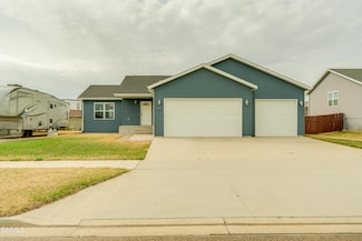 6775 Dolan Dr, Lincoln, ND 58504