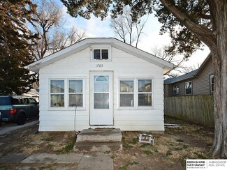 1705 S 13th St, Council Bluffs, IA 51501