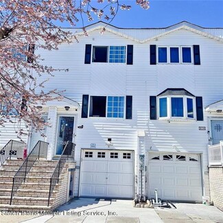 517 Medina St, Staten Island, NY 10306