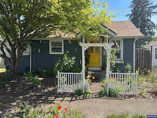 1018 7th St NW, Salem, OR 97304