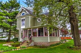 11809 Maple Ave, Hebron, IL 60034