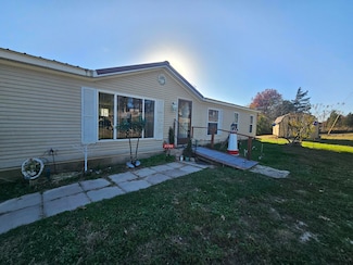 21760 Walnut Rd, Wheatland, MO 65779
