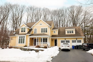 124 Peach Tree Ln, North Andover, MA 01845