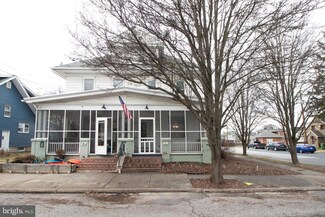 401 6th St, New Cumberland, PA 17070