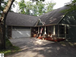 15675 Pearl Lake Dr, Empire, MI 49630