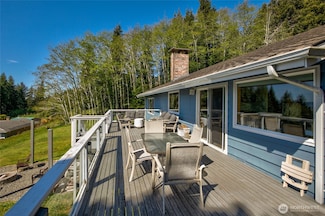 16 Channel View Ln, Hoquiam, WA 98550