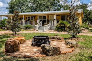 35730 Tompkins Rd, Hempstead, TX 77445
