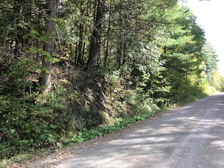 19-X Streamview Dr, Harmony, ME 04942