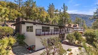 54350 Jameson Dr, Idyllwild, CA 92549