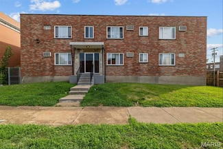 1108 Bates St, Saint Louis, MO 63111