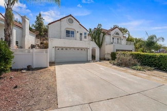10525 Flora Verda Ct, Santee, CA 92071