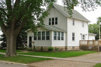 821 Chase St, Osage, IA 50461