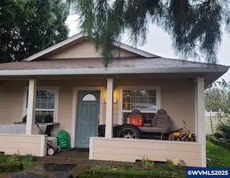 504 Wall St, Silverton, OR 97381