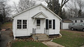 198 Division St, Saranac, MI 48881