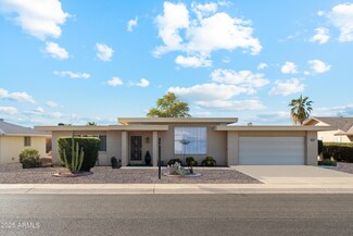 10515 W Oak Ridge Dr, Sun City, AZ 85351