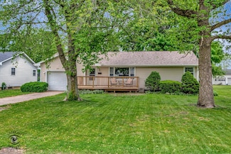 208 Park Lane Dr, Grant Park, IL 60940