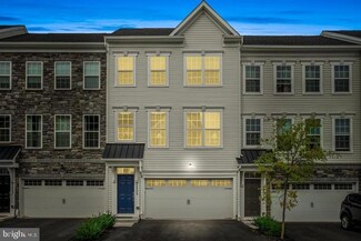 2205 Evin Dr, Warrington, PA 18976