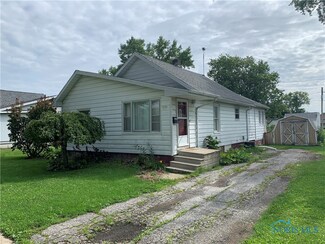 1134 Highland Ave, Napoleon, OH 43545