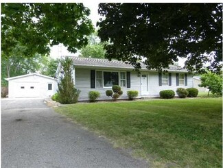 202 Lincoln St, Stryker, OH 43557