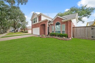 1823 Creekshire Dr, Sugar Land, TX 77478