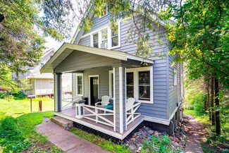 926 E 13th St, Duluth, MN 55805