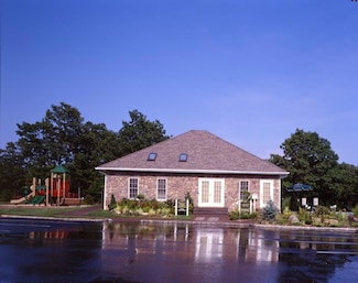 28 Neal Path Unit 28, Centereach, NY 11720