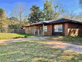 1583 Old Chemstrand Rd, Cantonment, FL 32533