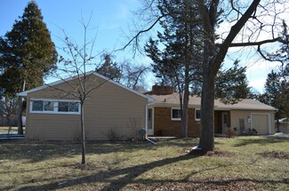 1849 S Waverly Rd, Lansing, MI 48917
