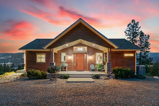27 Breezy Top Ln, Kettle Falls, WA 99141