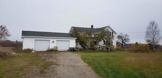7826 Page Rd, Cheboygan, MI 49721
