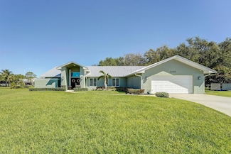 2195 NE Chestnut Ct, Jensen Beach, FL 34957