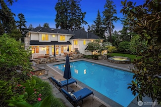 8826 NE 2nd Place, Medina, WA 98039