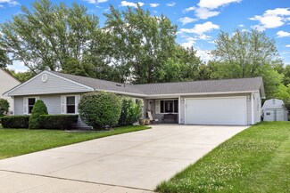 1321 Elm Dr, Schaumburg, IL 60194