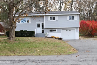 10 Anne Dr, Schenectady, NY 12303